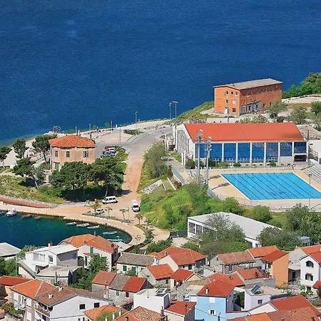 Amazing In With House Sea View *
