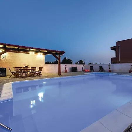 Amazing In With House Sea View