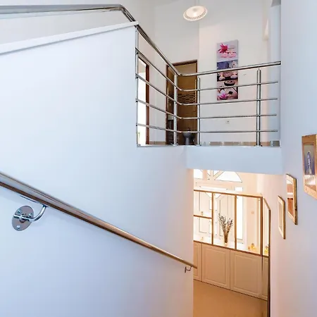 Amazing In With House Sea View *