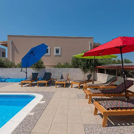 Holiday home Amazing In With House Sea View