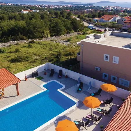 Amazing In With House Sea View *