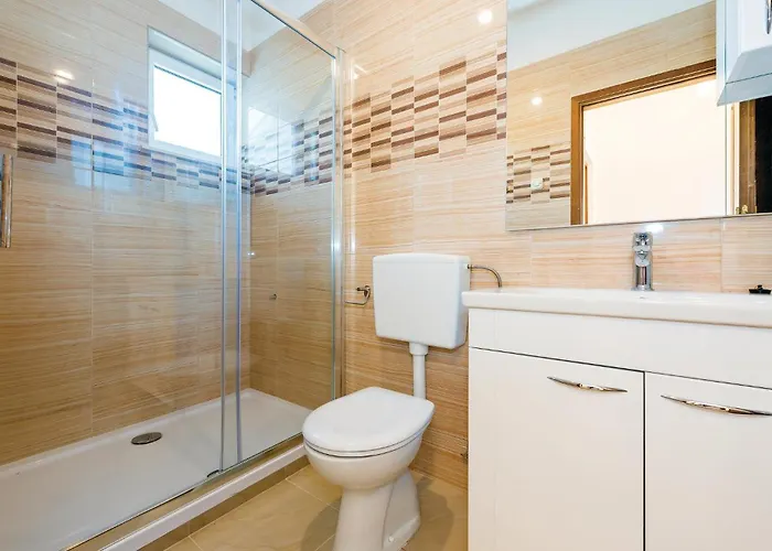 Four-bedroom In Vakantiehuis *