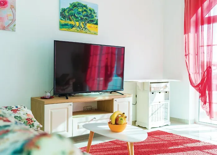 Four-bedroom In Brodarica (Sibenik-Knin)