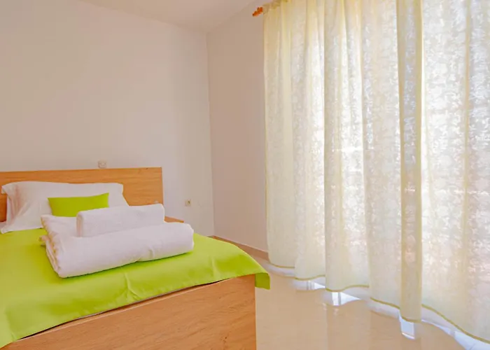 Four-bedroom In Vakantiehuis Brodarica (Sibenik-Knin)