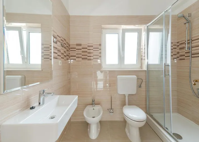 Four-bedroom In Brodarica (Sibenik-Knin)