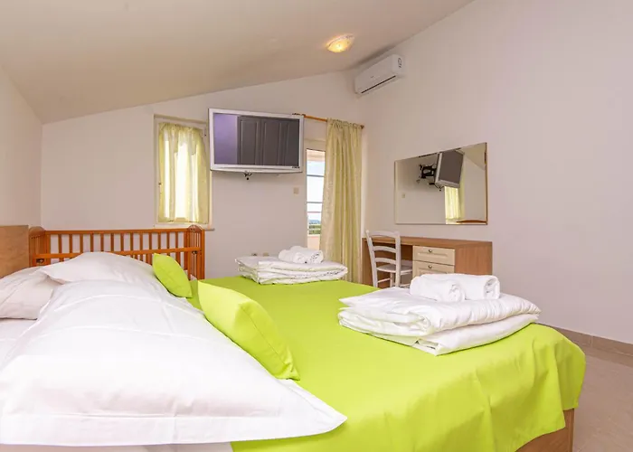 Four-bedroom In Vakantiehuis *