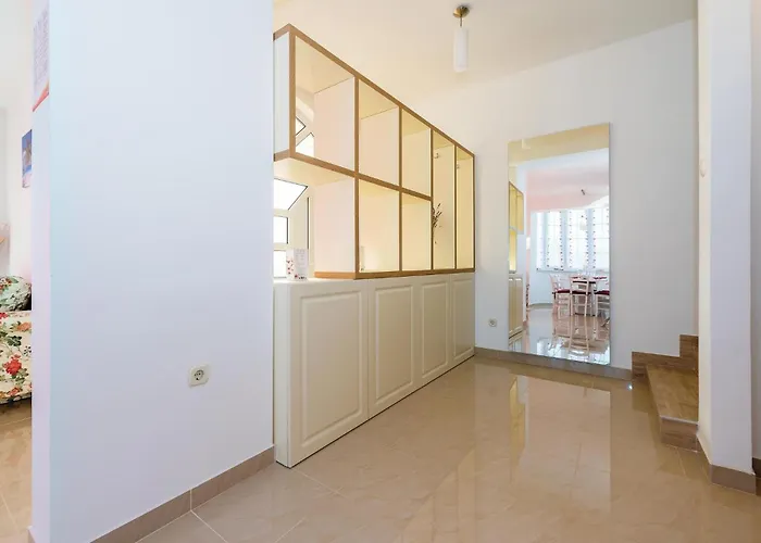 Holiday home Four-bedroom In